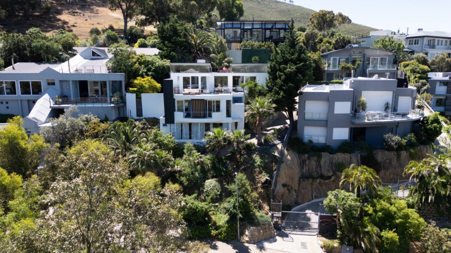 4 Bedroom Property for Sale in Tamboerskloof Western Cape